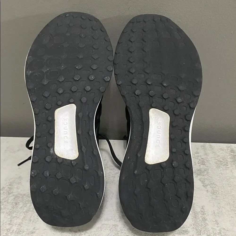 Adidas Bounce Black and White Athletic Shoes Mens 7.5 Women’s 9